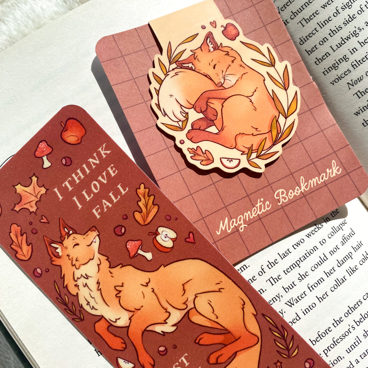 Apple Fox - Magnetic Bookmark